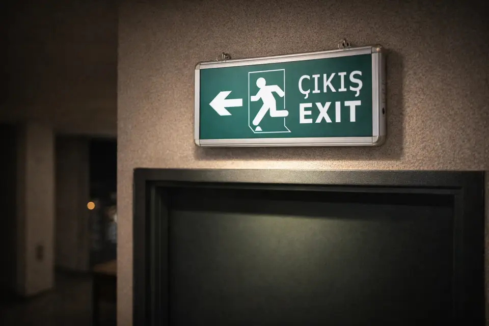 CATA Exit Yönlendirme Tabelası (Sol Ok)